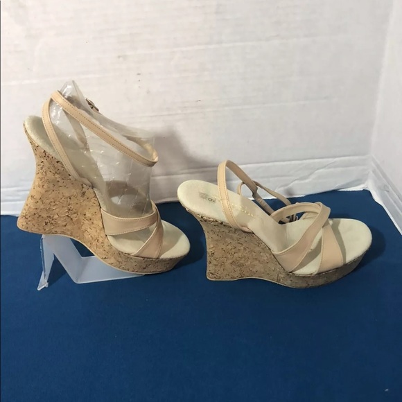 Shoes - Picture 2 of 4